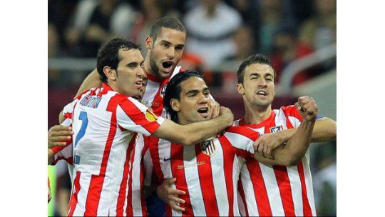 Atlético de Madrid campeón; Godín festejó con la bandera uruguaya