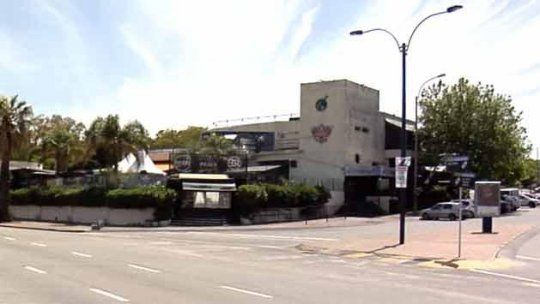 local w lounge boliche