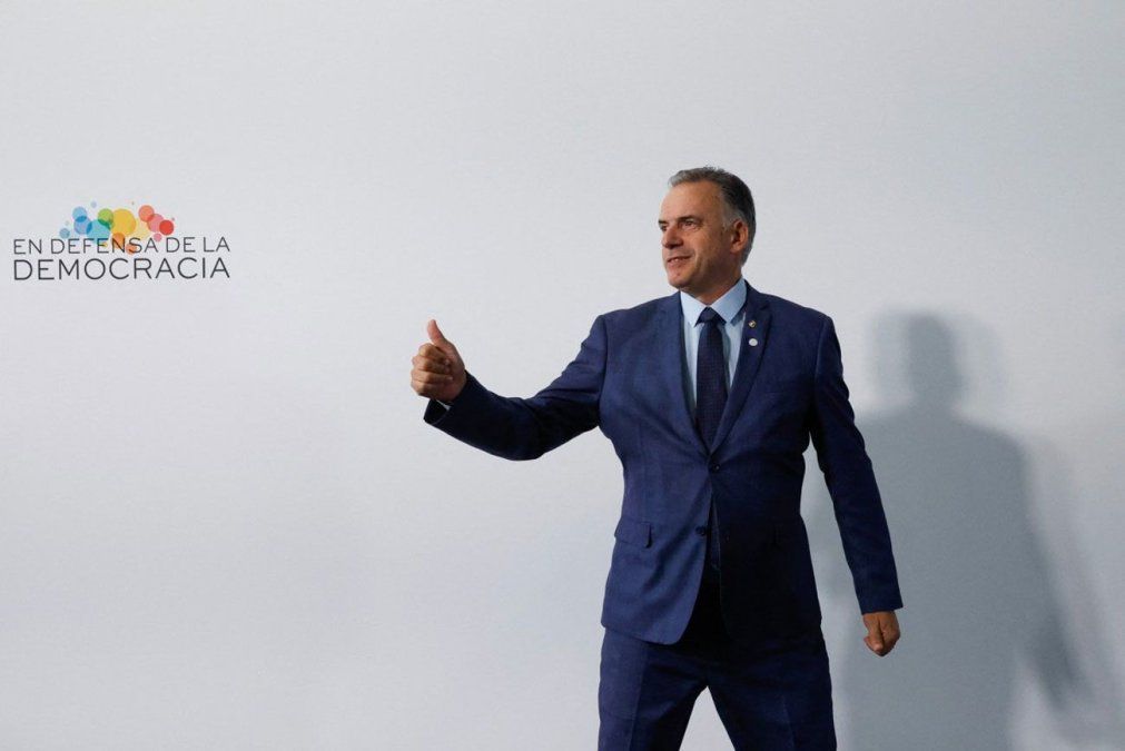 Orsi habló en Barcelona de las guerras por el control de la energía y señaló cuál es "el único camino para evitar el desastre"