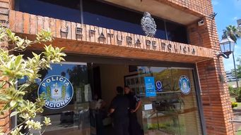 dos ninos entraron con un cuchillo a una escuela en salto y amenazaron a companeros de clase