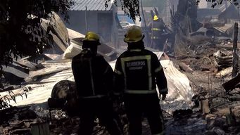 incendio destruyo cuatro viviendas en un asentamiento de salto y las familias quedaron en la calle