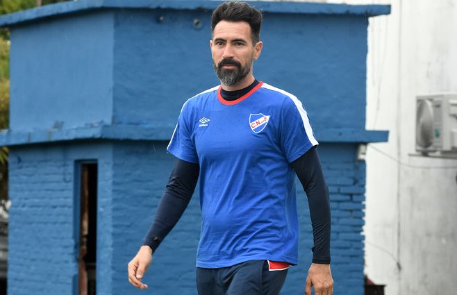 Domínguez, el DT argentino que quiere sacar a Nacional del pozo. Su modelo de técnico es Carlos Bianchi, su suegro y multicampeón con Vélez y Boca.&nbsp;
