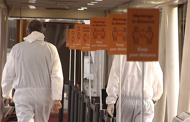 BUQUEBUS-CORREDOR-SANITARIO.jpg