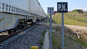 una persona fue atropellada por el tren en un cruce con barrera de paso molino