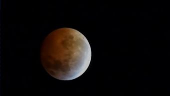 eclipse lunar podra verse esta noche entre las 23:12 y las 00:16, explico astronomo gonzalo tancredi
