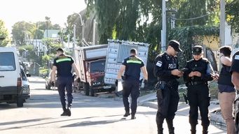 ataque a balazos contra una vivienda en el barrio la paloma; policia hallo 16 casquillos en la escena