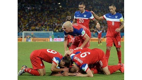 Estados Unidos se tomó revancha y le ganó a Ghana por 2-1