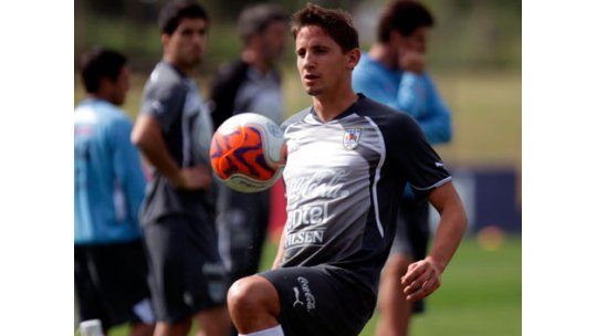 Gastón Ramírez se probó con los titulares