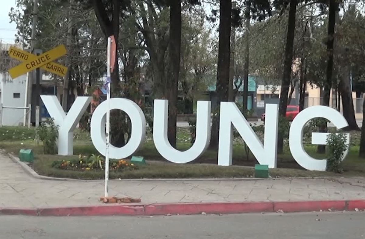 Robo e intento de secuestro en local de pagos de Young; hubo persecución y disparos con la Policía