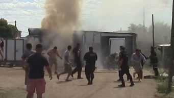 El momento de la explosión durante el incendio en la cámara frigorífica.&nbsp;