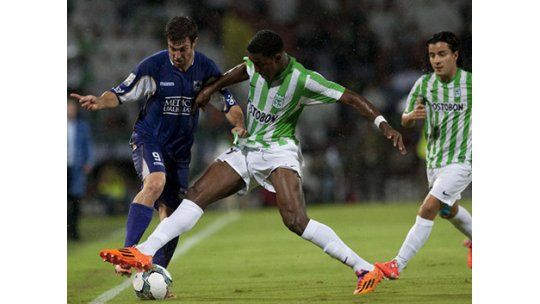 Gran victoria violeta en Medellín: 2 a 0 ante Atlético Nacional