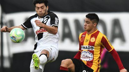 danubio y progreso empataron 2-2 en jardines en su debut en el clausura