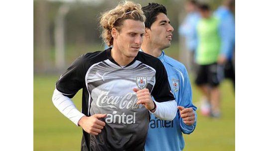 Forlán dijo que disfrutó los insultos de la hinchada argentina