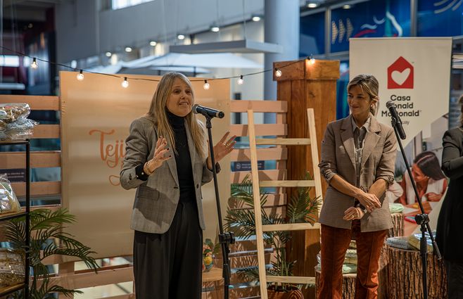 Sandra Marcos y Karina Tucuna