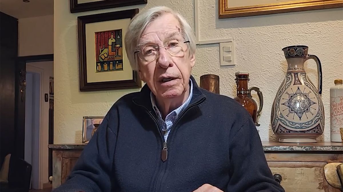 Danilo Astori estuvo en el CTI del Casmu por una insuficiencia respiratoria