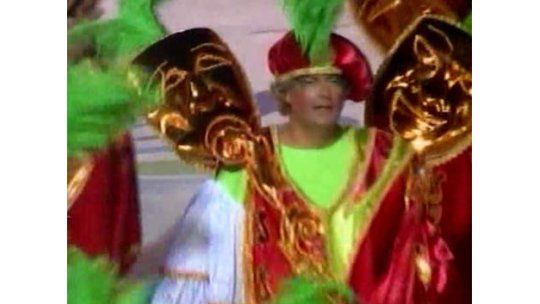 Hasta Rafael Michelini bailó en el carnaval de Artigas