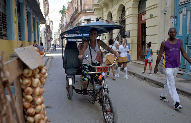 IMAGEN CALLES CUBA.jpg