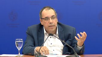 Yamandú Orsi se reunió con su Consejo de Ministros: anunciaron subsidio de hasta $10.000 para personas de bajos recursos Yamandú Orsi se reunió con su Consejo de Ministros: anunciaron subsidio de hasta $10.000 para personas de bajos recursos