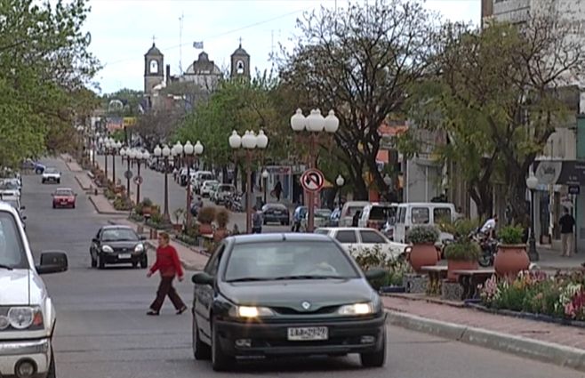 paysandu-ciudad-transito-autos.jpg