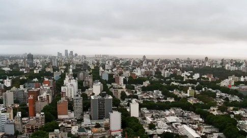 Nubel Cisneros anuncia la llegada de lluvias y tormentas fuertes, que persisten hasta el jueves inclusive Nubel Cisneros anuncia la llegada de lluvias y tormentas fuertes, que persisten hasta el jueves inclusive