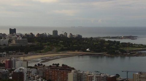 Así se presenta la mañana de este viernes en Montevideo.