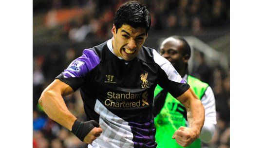 Doblete de Luis Suárez para la victoria del Liverpool