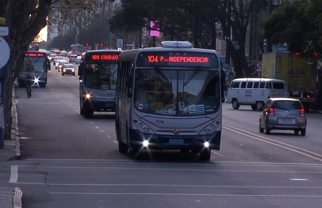 omnibus-18-de-julio-transito.jpg