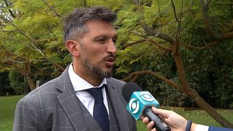 inversores denunciaran a sociedad de bolsa por estafa y apropiacion indebida; la empresa ira contra intermediario