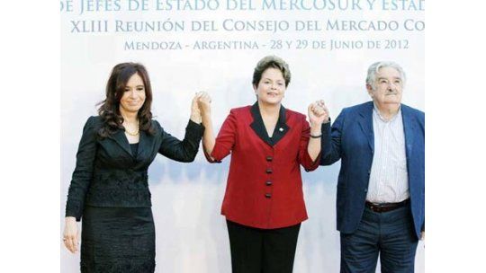 Brasil y Argentina niegan presión sobre Uruguay