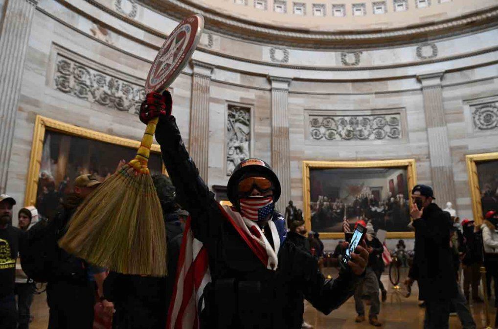 asalto-encapitolio-7.jpg