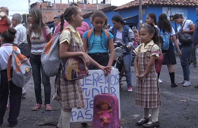 niños-venezuela-escuela-frontera-AFP.jpg