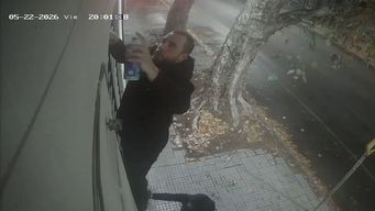 detuvieron a un hombre de 27 anos que tenia cuatro denuncias en su contra por grafitear edificios y comercios