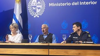 negro removio a director de seguridad en el deporte; anuncio medidas para nacional-cerro y partidos de riesgo