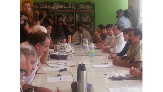 Continúa debate entre Economía y PIT-CNT por inflación
