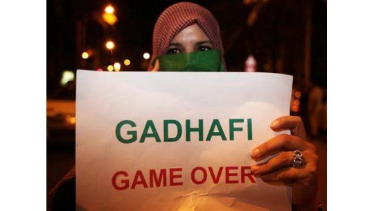 Cercan a Gadafi: los rebeldes capturan a dos de sus hijos