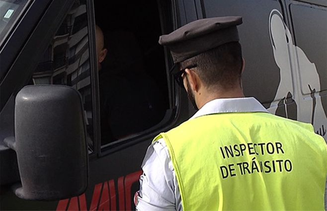 Inspector-de-transito-archivo.jpg