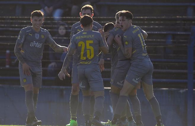 peñarol liverpool dante fernandez foco uy tanda 3 clausura 2022 (18).jpeg