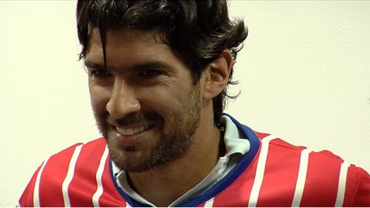 El Loco Abreu prometió “fútbol champán” en Central Español
