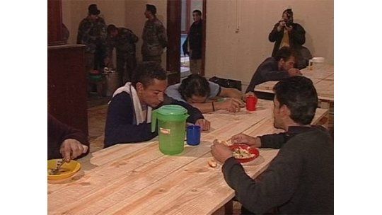 En tres días sacaron de la calle por frío a casi 200 indigentes