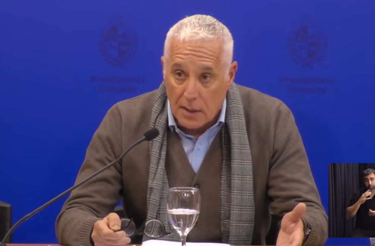 Defensa e Interior firmaron convenio para uso de vehículos militares "de cinco tipos" por parte de la Policía Nacional