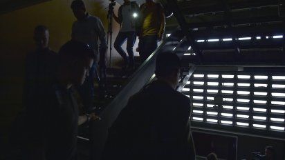 temor y caos en nueva noche de masivo apagon en venezuela
