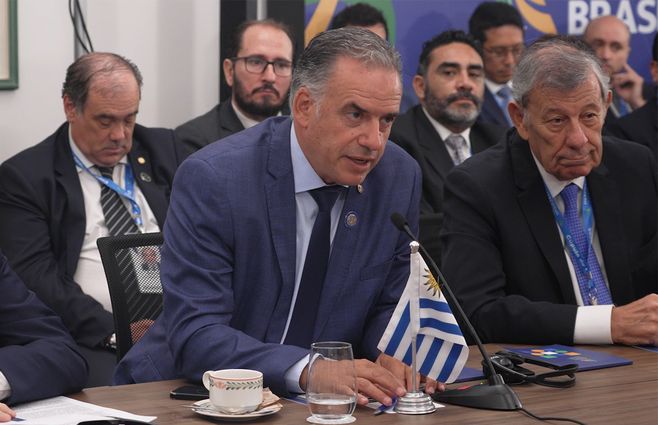 orsi-nin-novoa-cumbre-mercosur-foz-do-iguazu-brasil-diciembre-2025