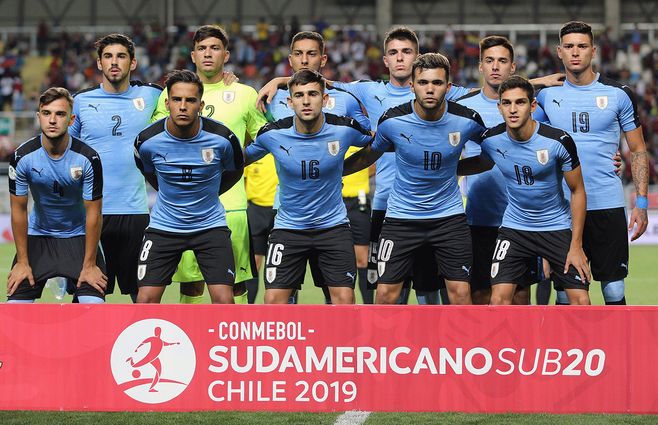Uruguay-formacion-ante-Venezuela.jpg