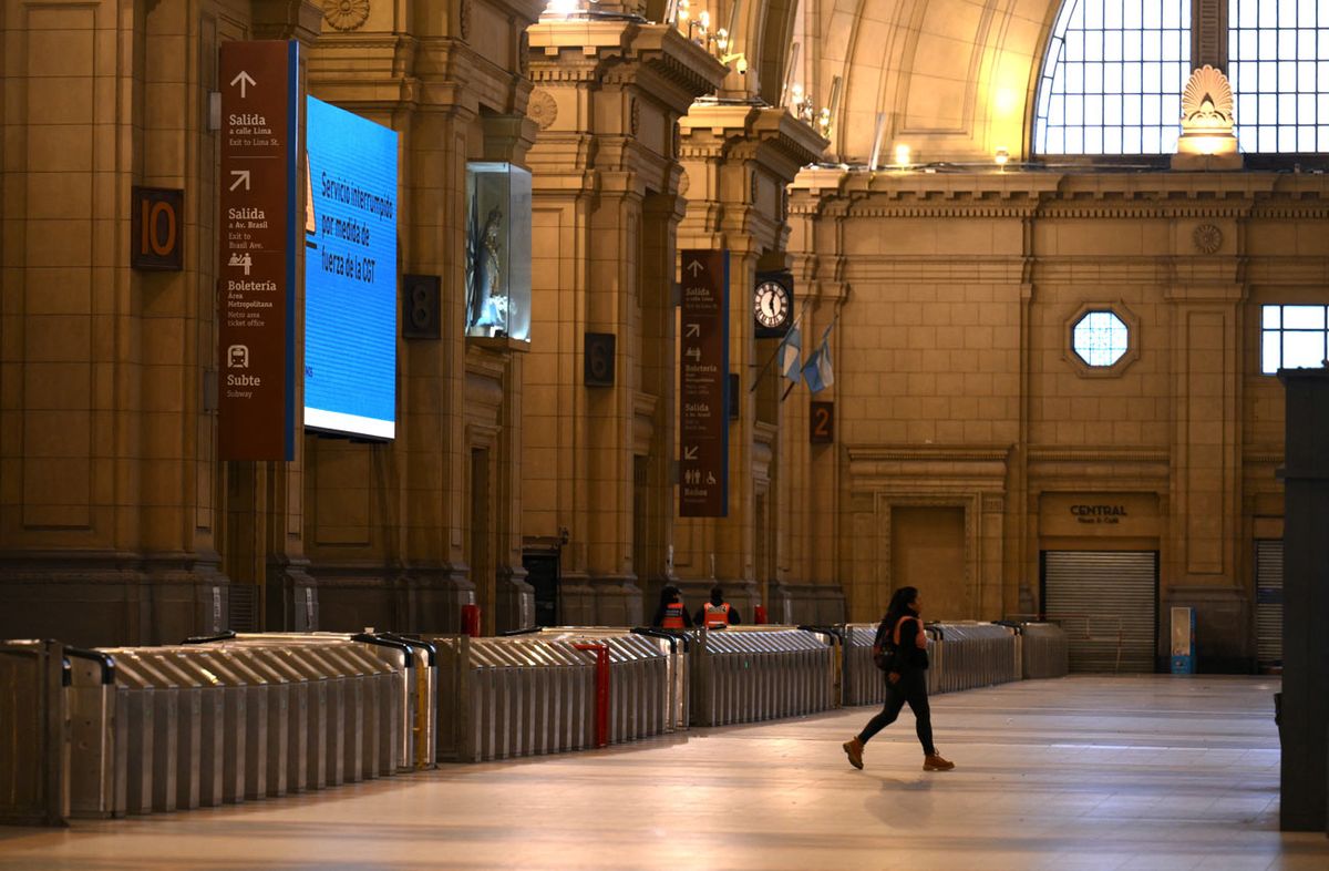 Foto: AFP. Paro general en Argentina, este 9 de mayo de 2024. Foto: AFP. Paro general en Argentina, este 9 de mayo de 2024.