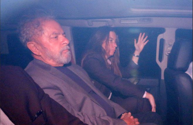 lula-preso-foto-Folha.jpg