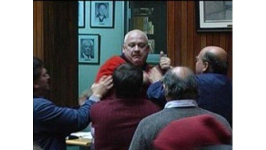 Edil quiso cobrar deuda y fue a prisión por violencia privada