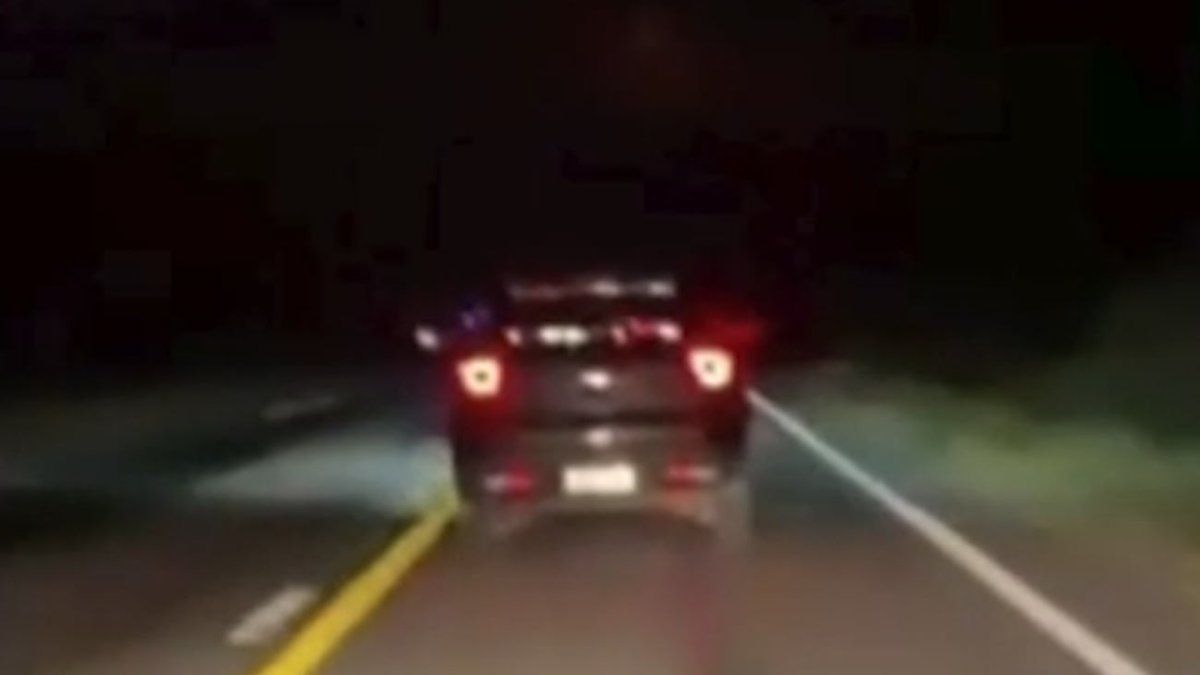 Así fue la persecución a la camioneta robada en Bella Unión: Policía cerró el paso y el delincuente impactó de lleno