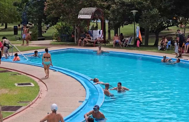 piscinas-termas-del-dayman.jpg