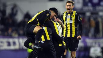 penarol le gano 3-2 a defensor sporting en el franzini