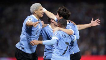 con goles de araujo y nunez, uruguay derroto 2-0 a argentina